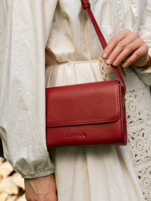 Жіноча шкіряна сумка "Черемош"  у лімітованому вишневому