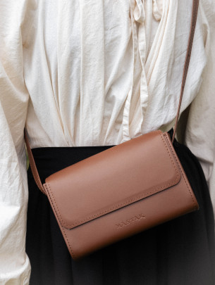 Жіноча шкіряна сумка "Черемош" у лімітованому коньячному