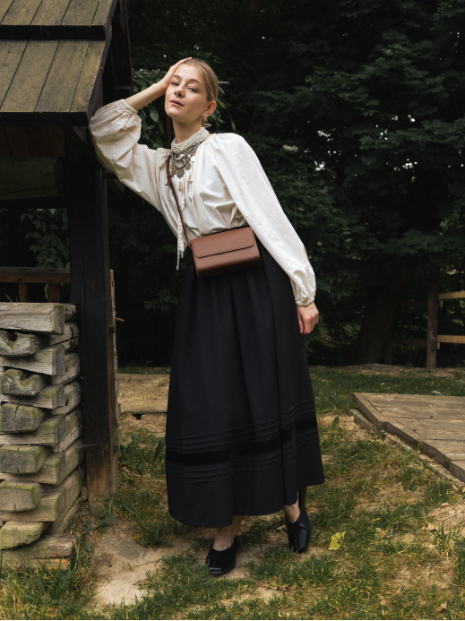 Жіноча шкіряна сумка "Черемош" у лімітованому коньячному Жіноча шкіряна сумка "Черемош" у лімітованому коньячному