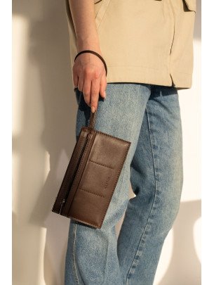 Шкіряний клатч з ремінцем коричневий