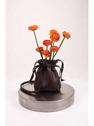 Жіноча сумка-мішечок "Цвіт" коричнева шкіряна