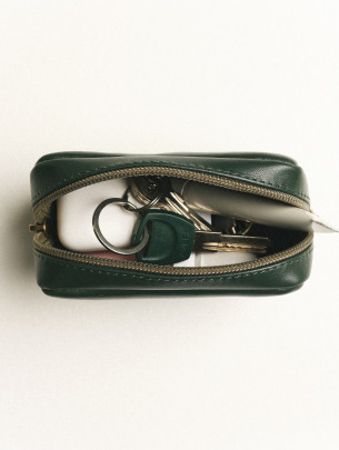 Шкіряна міні-косметичка у лімітованому зеленому Шкіряна міні-косметичка у лімітованому зеленому