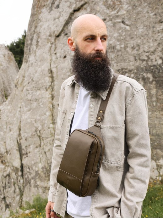 Чоловіча шкіряна сумка "Люксембург" у лімітованому мілітарі