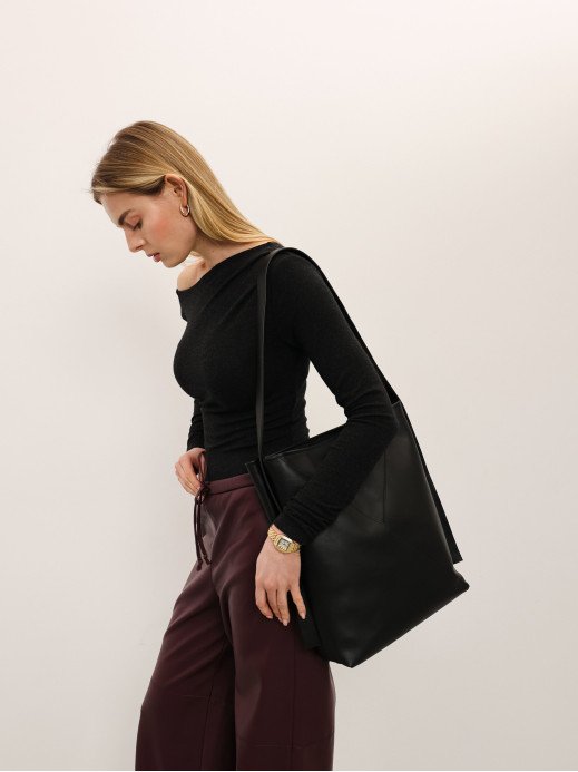 Жіночий шкіряний шопер "Монтенегро" у лімітованому чорному 