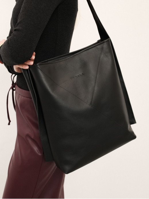 Жіночий шкіряний шопер "Монтенегро" у лімітованому чорному 