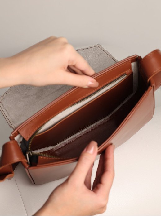 "Кіото" коньячна жіноча шкіряна сумка "Кіото" коньячна жіноча шкіряна сумка