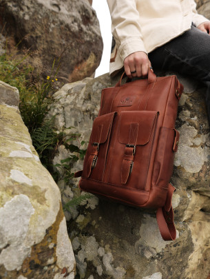 Чоловічий шкіряний рюкзак "Кембридж" у вінтажному коньячному