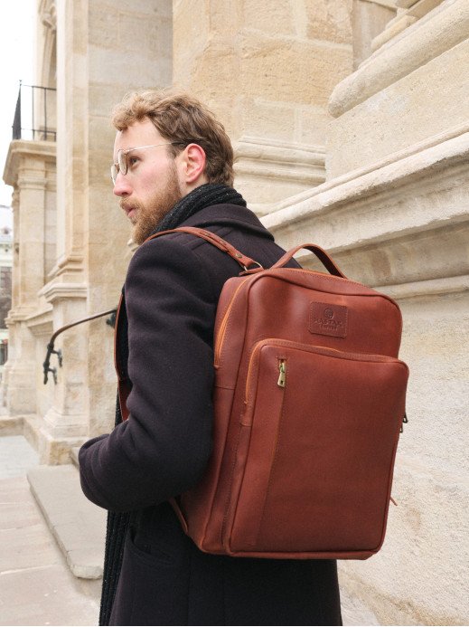Чоловічий шкіряний рюкзак "Осло" у вінтажному коньячному Чоловічий шкіряний рюкзак "Осло" у вінтажному коньячному