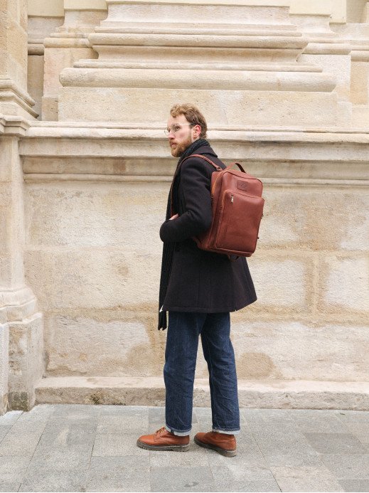 Чоловічий шкіряний рюкзак "Осло" у вінтажному коньячному Чоловічий шкіряний рюкзак "Осло" у вінтажному коньячному