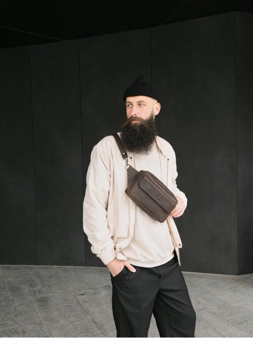 Чоловіча шкіряна бананка "Київ" у вінтажному коричневому 