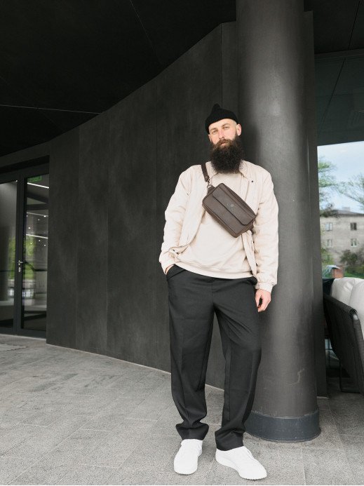 Чоловіча шкіряна бананка "Київ" у вінтажному коричневому 