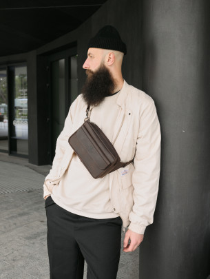 Чоловіча шкіряна бананка "Київ" у вінтажному коричневому 