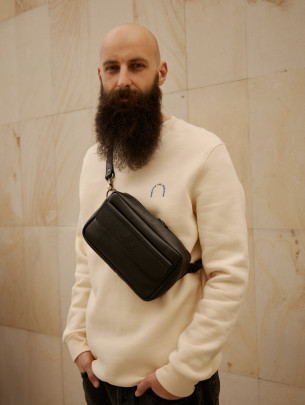 Чоловіча шкіряна бананка "Київ" у лімітованому чорному