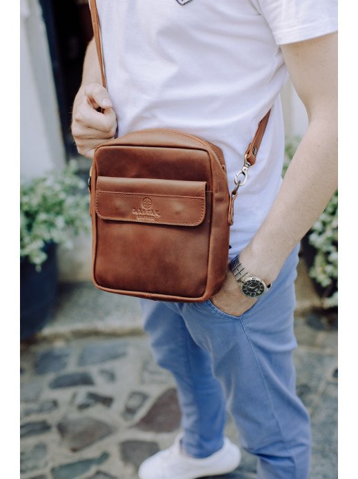 Чоловіча шкіряна сумка під документи у вінтажному коньячному Чоловіча шкіряна сумка під документи у вінтажному коньячному