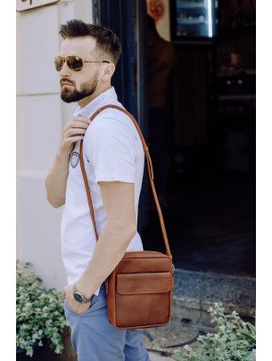 Чоловіча шкіряна сумка під документи у вінтажному коньячному Чоловіча шкіряна сумка під документи у вінтажному коньячному