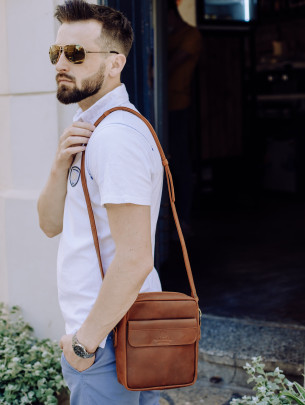 Чоловіча шкіряна сумка під документи у вінтажному коньячному