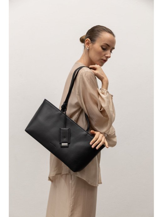 Жіноча сумка "Фрагмент" шкіряна чорна Жіноча сумка "Фрагмент" шкіряна чорна