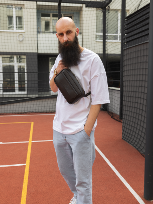 Чоловіча шкіряна бананка "Київ" у лімітованому коричневому