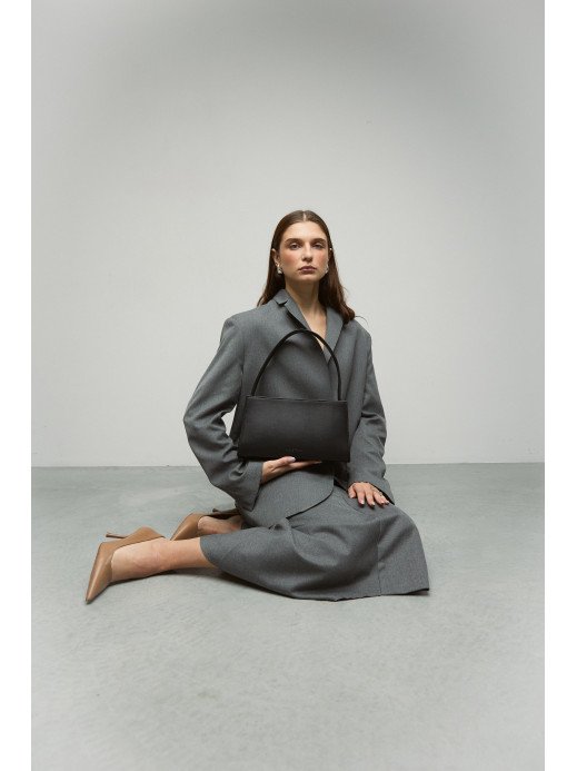 Жіноча шкіряна сумка "Турин" у лімітованому чорному Жіноча шкіряна сумка "Турин" у лімітованому чорному