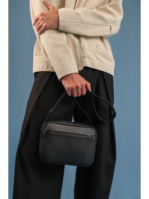 Чоловіча сумка "Ритм" формат S чорна шкіряна Чоловіча сумка "Ритм" формат S чорна шкіряна