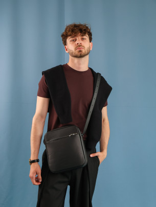 Чоловіча сумка "Ритм" формат M чорна шкіряна