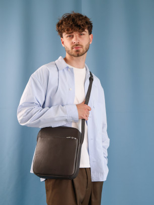 Чоловіча сумка "Ритм" формат M коричнева шкіряна