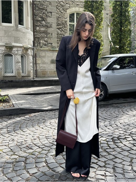 Жіноча шкіряна сумка "Черемош" у лімітованому бордовому Жіноча шкіряна сумка "Черемош" у лімітованому бордовому