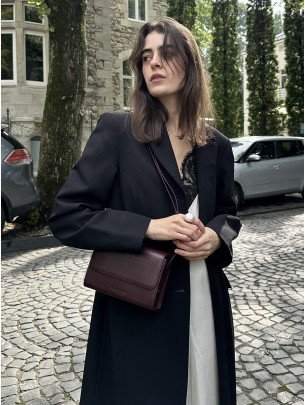 Жіноча шкіряна сумка "Черемош"  у лімітованому бордовому