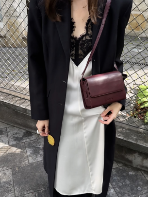 Жіноча шкіряна сумка "Черемош"  у лімітованому бордовому