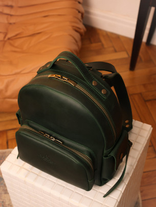 Жіночий шкіряний рюкзак "Порту" у вінтажному зеленому Жіночий шкіряний рюкзак "Порту" у вінтажному зеленому