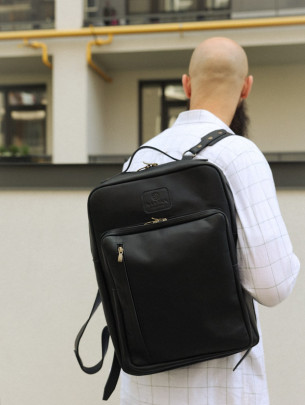 Чоловічий шкіряний рюкзак "Осло" у лімітованому чорному 